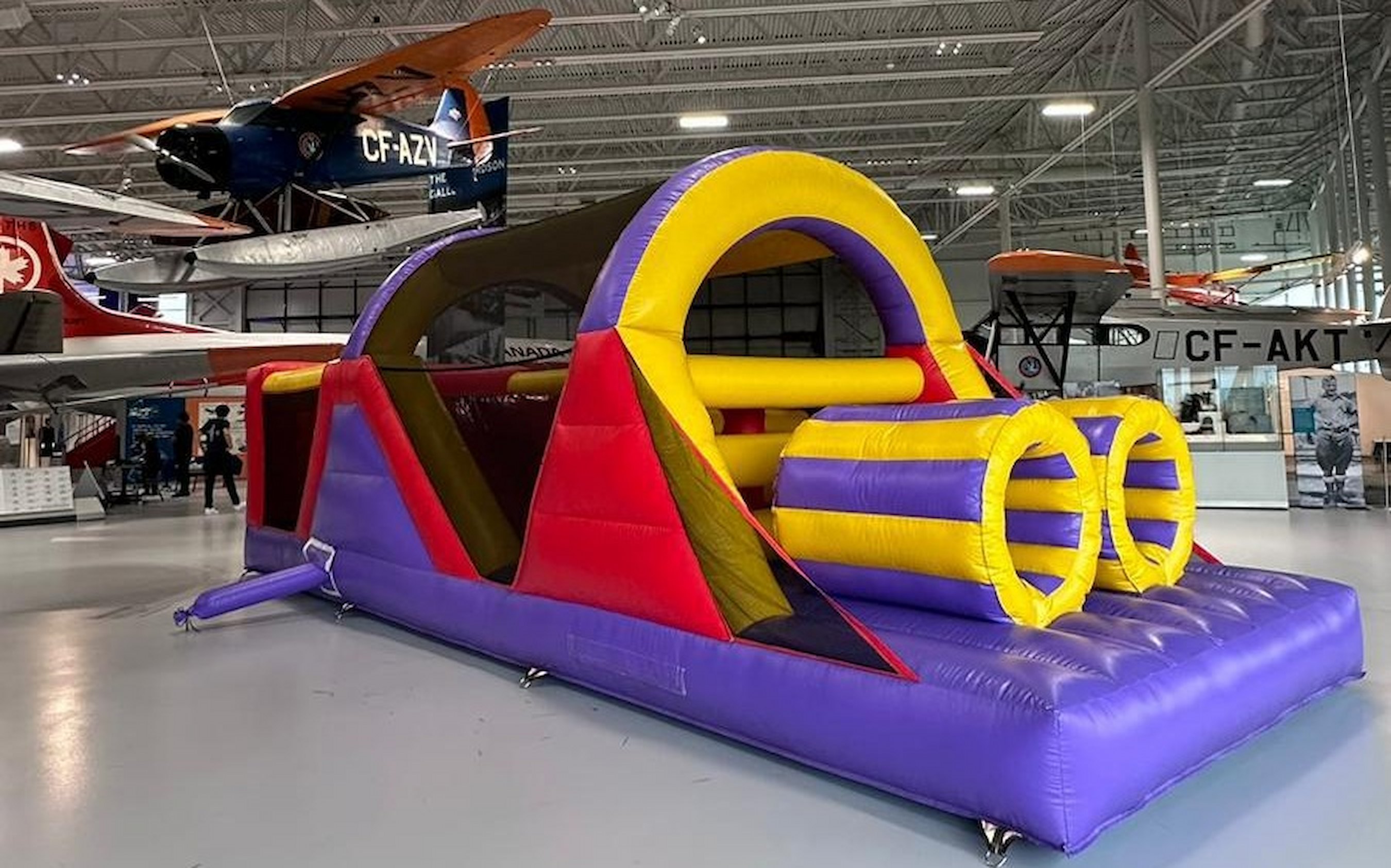 Inflatable Bouncy castles, Obstacle Courses, Waterslides, Facepainting, Popcorn / Cotton candy / Snow cone machines, party yard indoor and outdoor games rentals in Winnipeg Manitoba